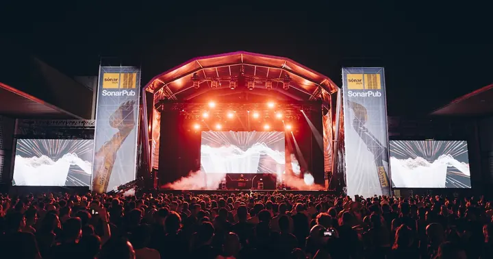 Daito Manabe “Phase Forms”(2025)