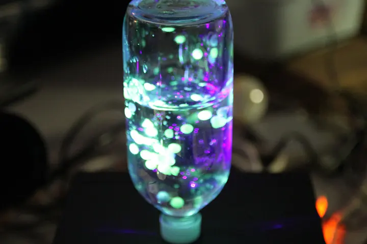 live visuals for Evala at UNIT making