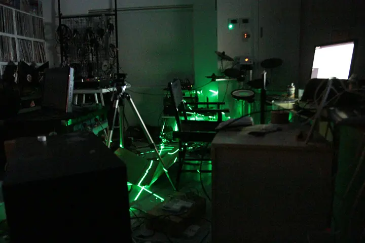 live visuals for Evala at UNIT making