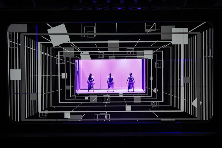 Perfume × Technology presents Reframe