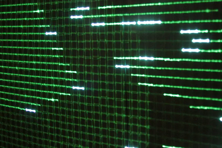 UV laser fade out at 大分市美術館